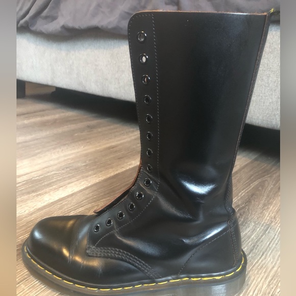 RARE 14 eyelet made in England vintage Doc Martens!! - Picture 7 of 10